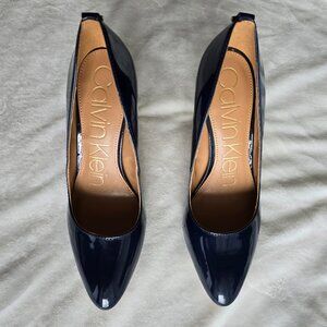 Calvin Klein Gayle Navy Patent Pointed-Toe Pumps